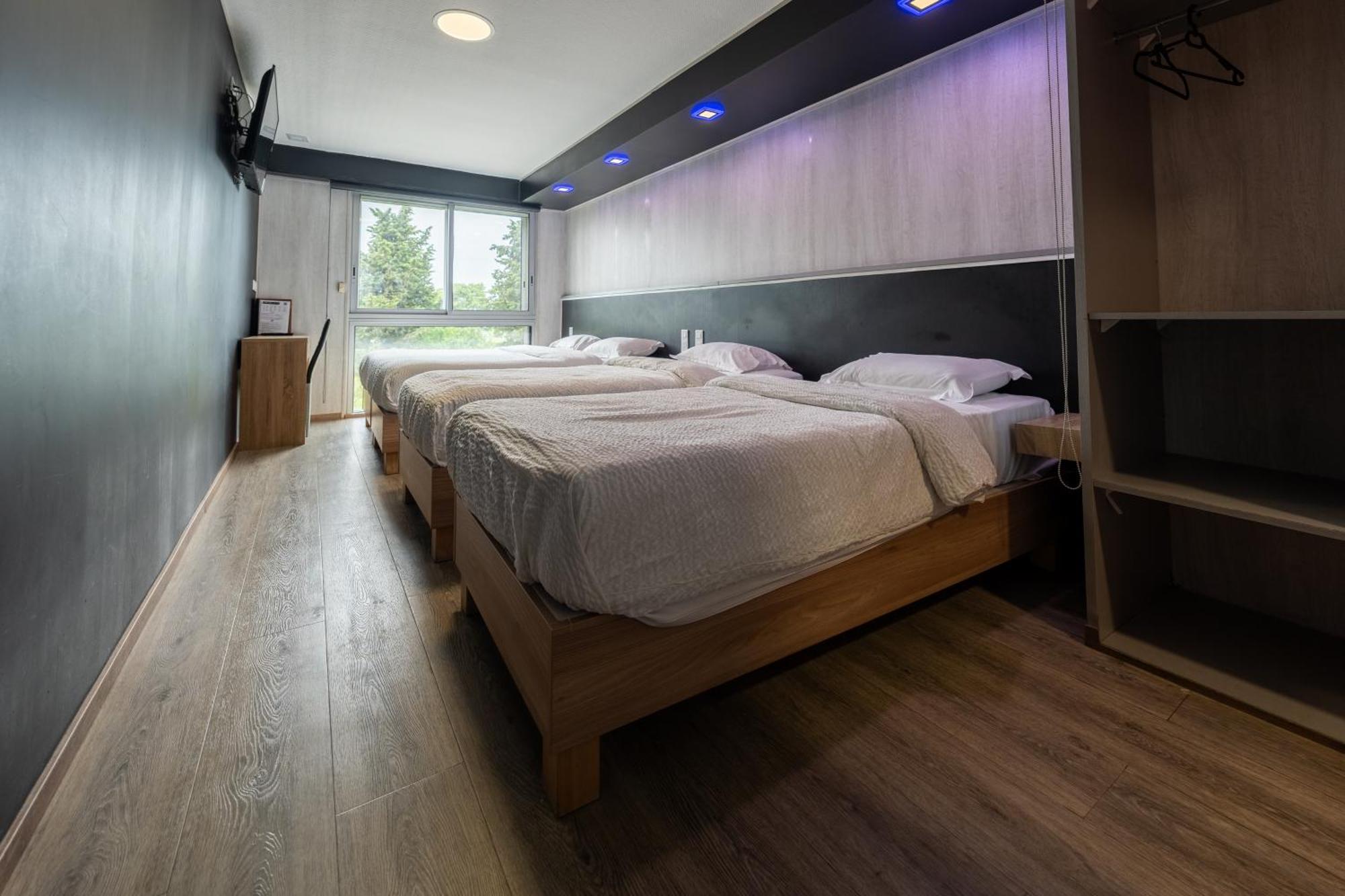 Hotel La Rocade Памие Екстериор снимка