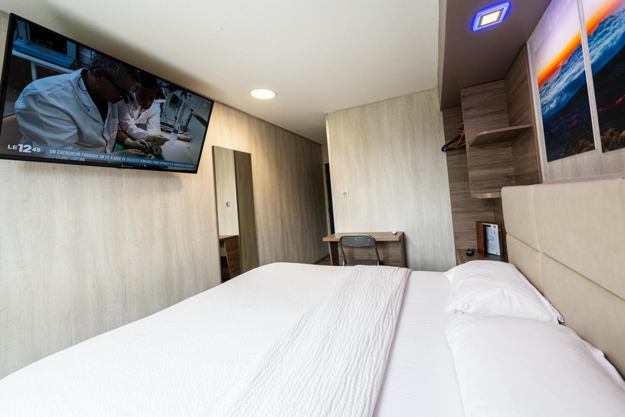 Hotel La Rocade Памие Екстериор снимка