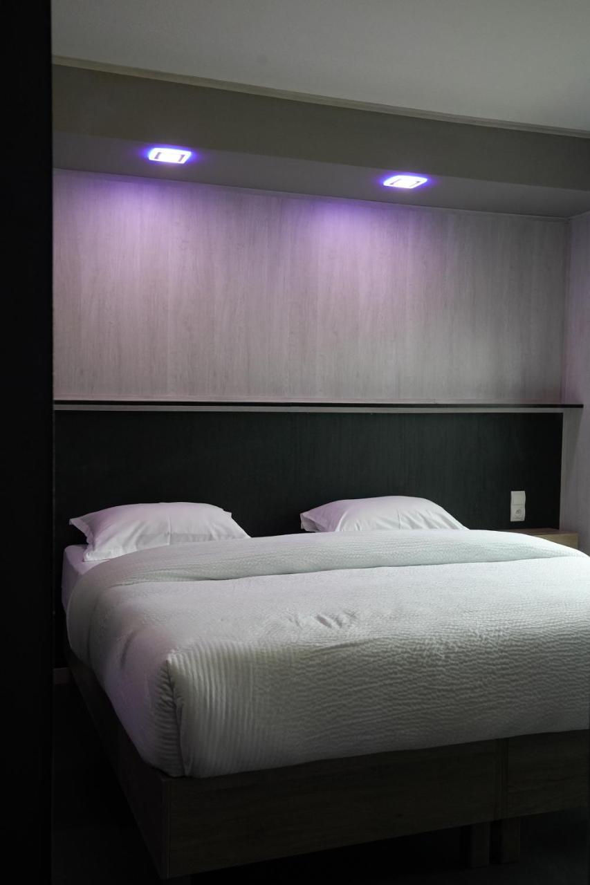 Hotel La Rocade Памие Екстериор снимка